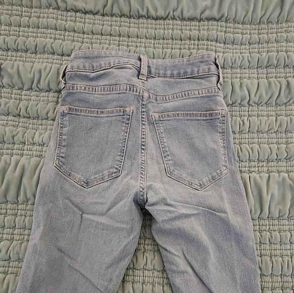 &Denim Light Wash Ankle Length Skinny Jeans Size 0 - EUC - Picture 5 of 6